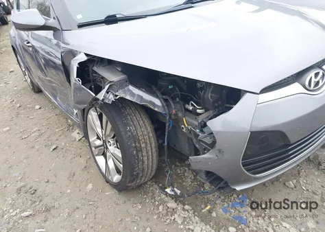 2017 Hyundai Veloster Value Edition z USA, uszkodzony, nr VIN KMHTC6AD3HU321958